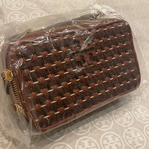 Tory Burch Britten Woven Small Top Handle Case - Picture 13 of 13